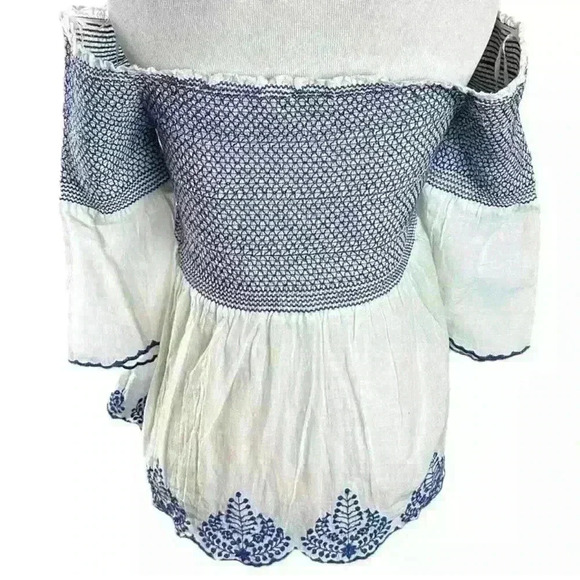 New with tags Miami Smocked Off Shoulder Top. Size Large - Picture 4 of 5